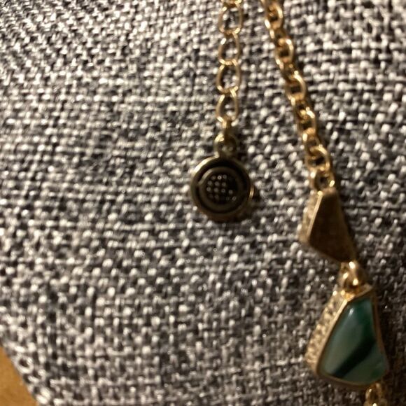 Goldtone Adjustable Green Squared Hearts Necklace - Picture 5 of 7